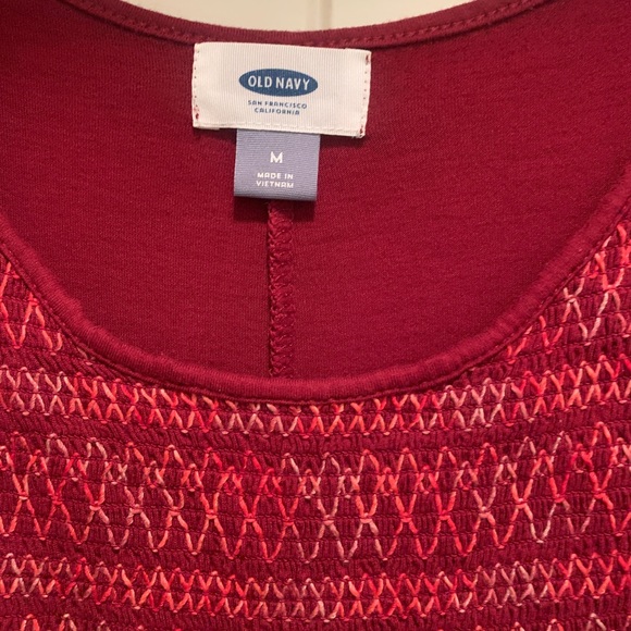 Old Navy M burgundy sleeveless top - Picture 3 of 3